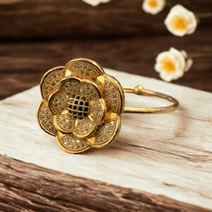 Beautifull Flower Handmade Handcuff Made By China Gold 1K