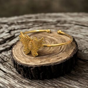 Beautifull Butterfly Handmade Handcuff Made By China Gold 1K