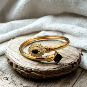 Beautifull Charming Handmade Black Stones Handcuff Made By China Gold 1K