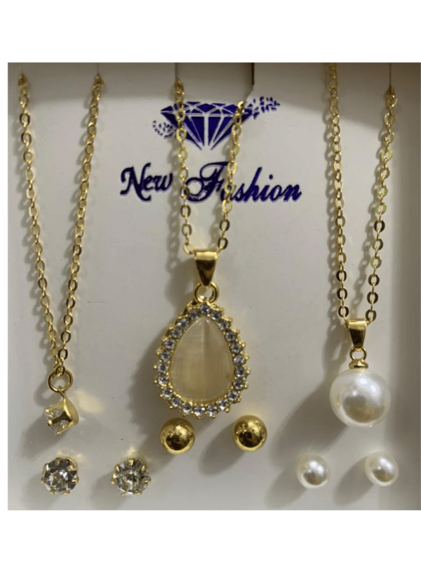 Beautifull Pendent With Three Tops Made By China Gold - Image 3